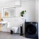 Appartement Penthouse Mit Parkplatz Und Terrasse, 15 Min Von Koeln Hbf