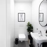 Appartement Penthouse Mit Parkplatz Und Terrasse, 15 Min Von Koeln Hbf Kerpen (North Rhine-Westphalia)