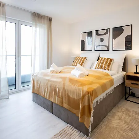 Penthouse Mit Terrasse, 15 Min Bis Koeln Zentrum, Nahe Messe Und Phantasialand Appartement Kerpen (North Rhine-Westphalia)