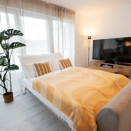 Appartement Penthouse Mit Terrasse, 15 Min Bis Koeln Zentrum, Nahe Messe Und Phantasialand Kerpen (North Rhine-Westphalia)