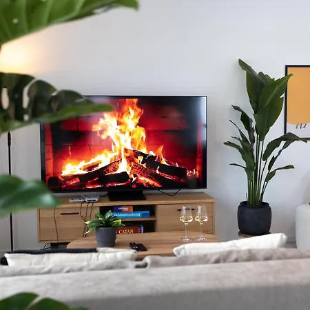 Penthouse Mit Terrasse, 15 Min Bis Koeln Zentrum, Nahe Messe Und Phantasialand *