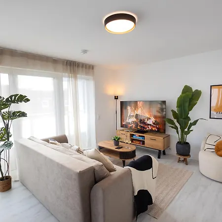 Appartement Penthouse Mit Parkplatz Und Terrasse, 15 Min Von Koeln Hbf