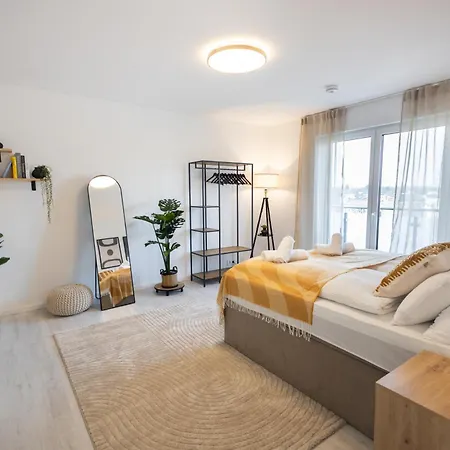 Apartmán Penthouse Mit Parkplatz Und Terrasse, 15 Min Von Koeln Hbf Kerpen (North Rhine-Westphalia)