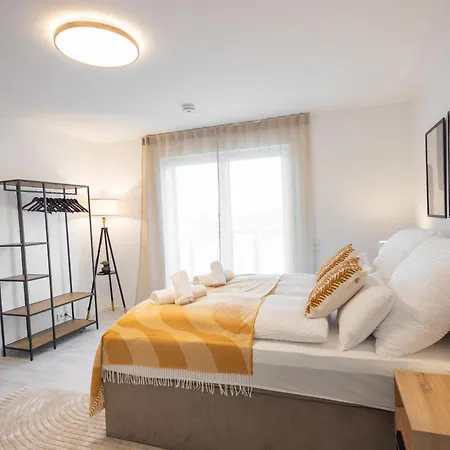 Penthouse Mit Parkplatz Und Terrasse, 15 Min Von Koeln Hbf Apartmán Kerpen (North Rhine-Westphalia)