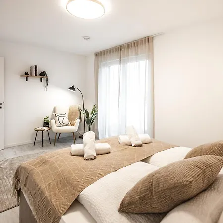 Penthouse Mit Parkplatz Und Terrasse, 15 Min Von Koeln Hbf * Kerpen (North Rhine-Westphalia)