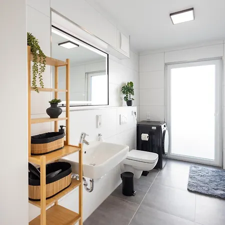 Apartmán Penthouse Mit Parkplatz Und Terrasse, 15 Min Von Koeln Hbf
