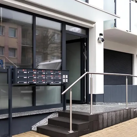 Penthouse Mit Parkplatz Und Terrasse, 15 Min Von Koeln Hbf Apartmán *