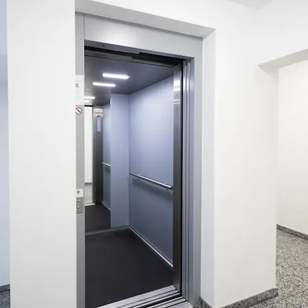 Penthouse Mit Parkplatz Und Terrasse, 15 Min Von Koeln Hbf Kerpen (North Rhine-Westphalia)