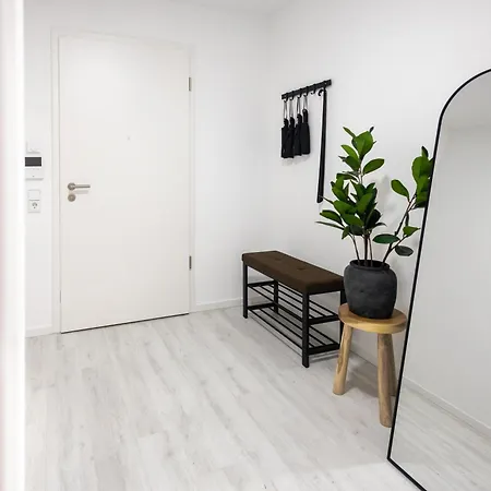 Penthouse Mit Parkplatz Und Terrasse, 15 Min Von Koeln Hbf Apartmán Kerpen (North Rhine-Westphalia)