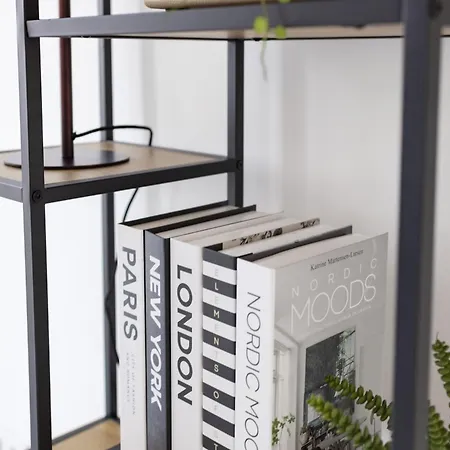 Penthouse Mit Parkplatz Und Terrasse, 15 Min Von Koeln Hbf Apartmán