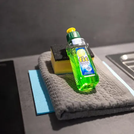 Apartmán Penthouse Mit Parkplatz Und Terrasse, 15 Min Von Koeln Hbf *