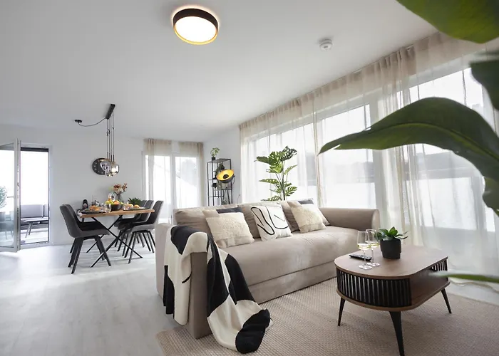 Penthouse Mit Parkplatz Und Terrasse, 15 Min Von Koeln Hbf *