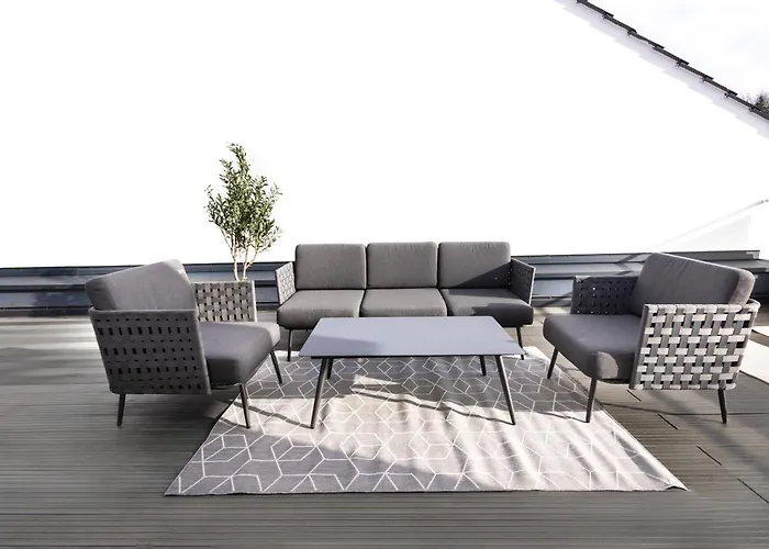 Penthouse Mit Parkplatz Und Terrasse, 15 Min Von Koeln Hbf *