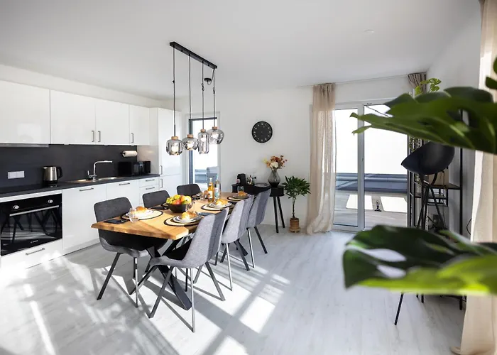 Penthouse Mit Parkplatz Und Terrasse, 15 Min Von Koeln Hbf Appartement *