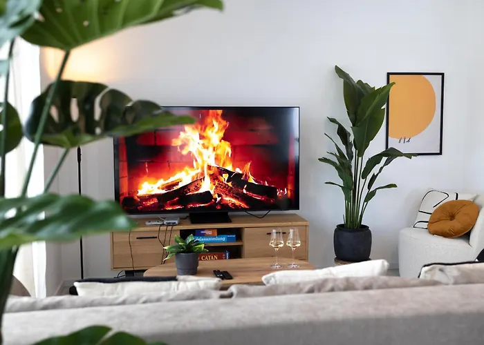 Penthouse Mit Terrasse, 15 Min Bis Koeln Zentrum, Nahe Messe Und Phantasialand *