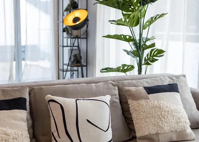 Penthouse Mit Terrasse, 15 Min Bis Koeln Zentrum, Nahe Messe Und Phantasialand Appartement