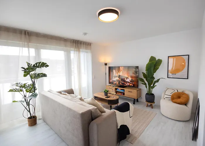 Appartement Penthouse Mit Parkplatz Und Terrasse, 15 Min Von Koeln Hbf