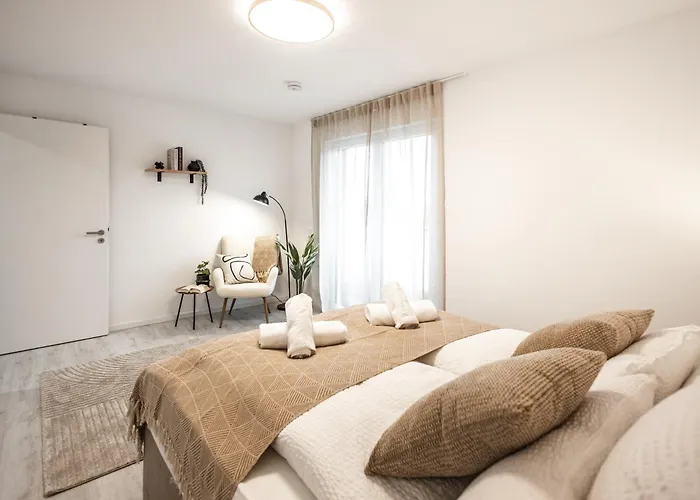 Penthouse Mit Parkplatz Und Terrasse, 15 Min Von Koeln Hbf * Kerpen (North Rhine-Westphalia)