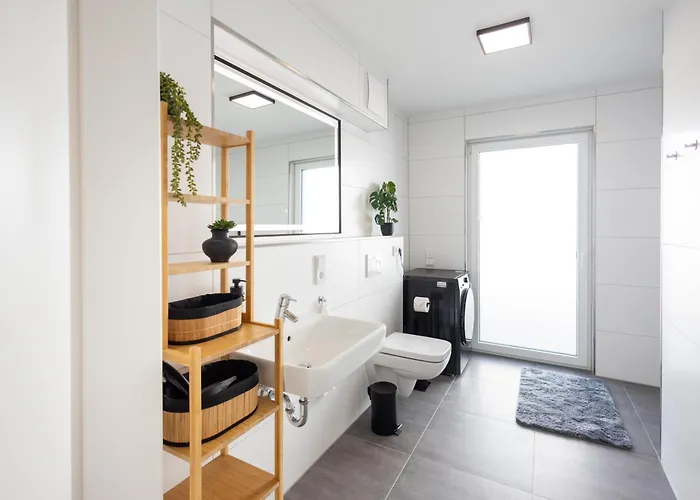 Appartement Penthouse Mit Parkplatz Und Terrasse, 15 Min Von Koeln Hbf