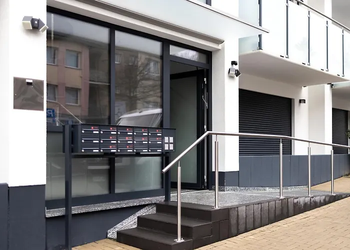 Penthouse Mit Parkplatz Und Terrasse, 15 Min Von Koeln Hbf Appartement *