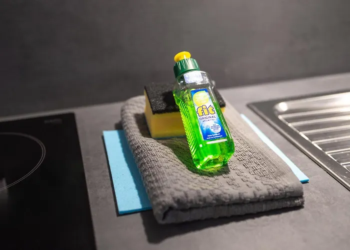 Appartement Penthouse Mit Terrasse, 15 Min Bis Koeln Zentrum, Nahe Messe Und Phantasialand *